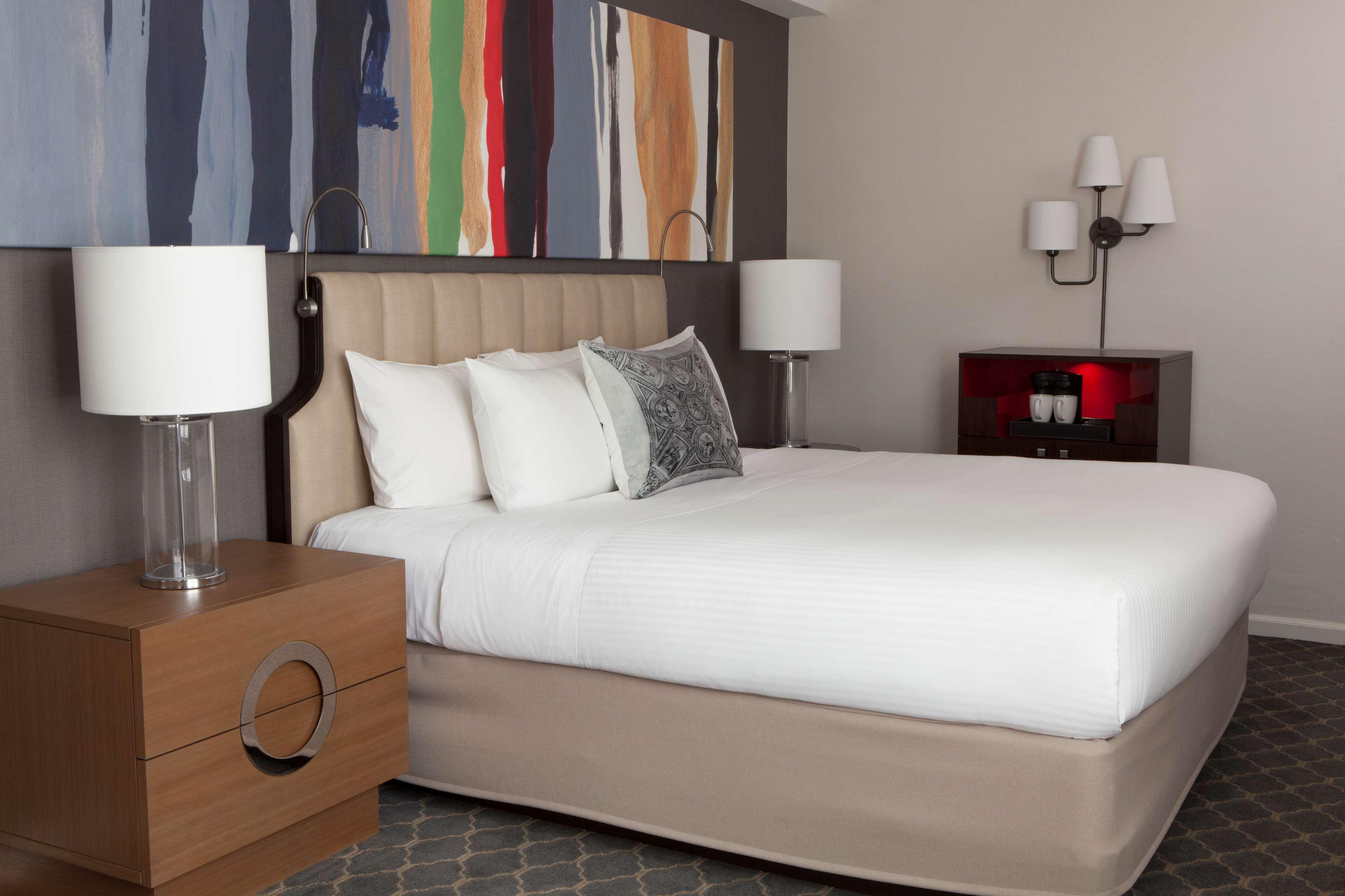 The Fifty Sonesta Hotel New York Exterior photo