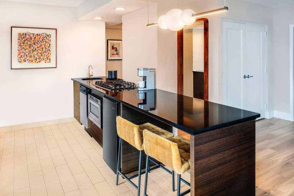 The Fifty Sonesta Hotel New York Room photo