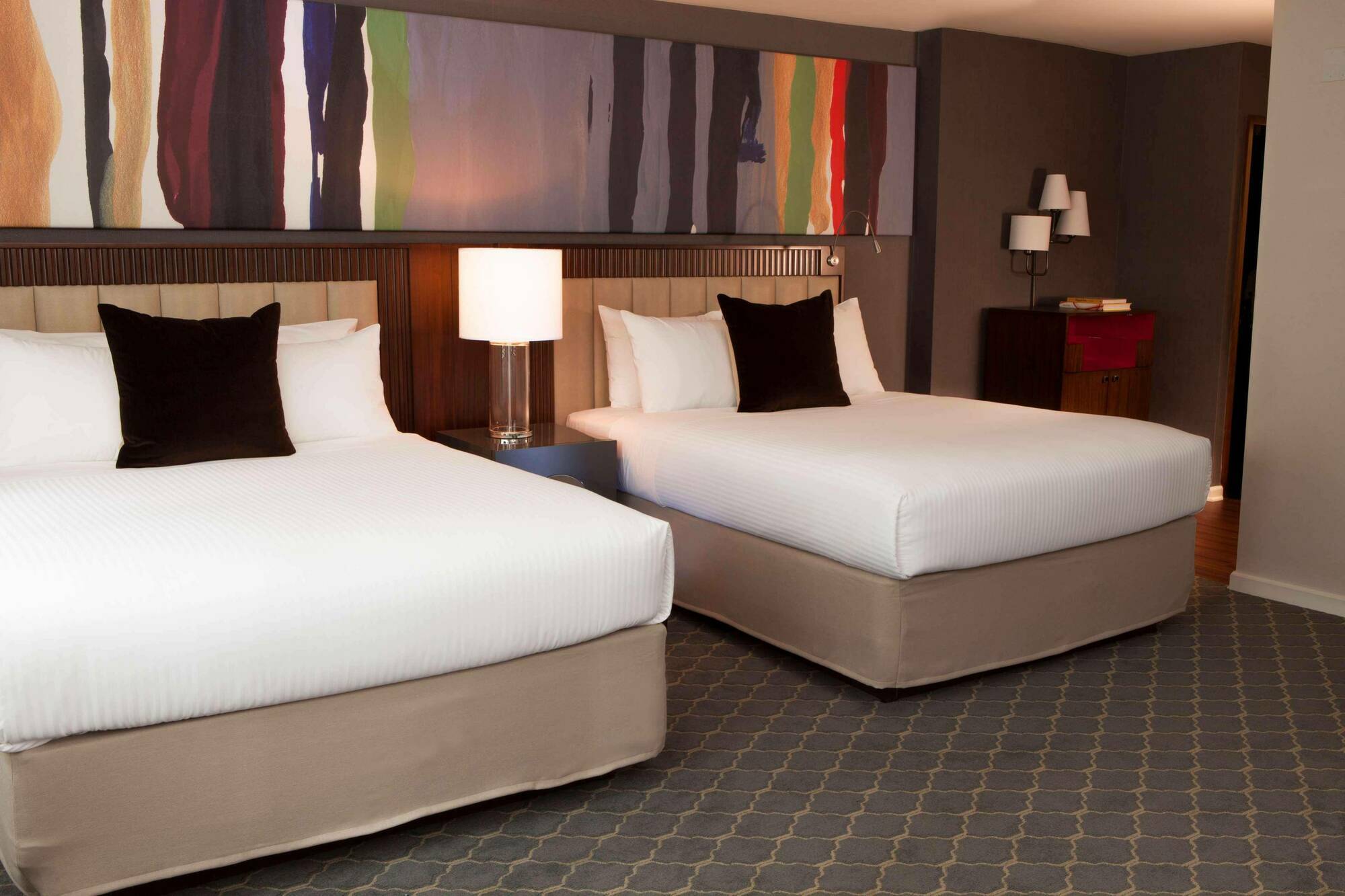 The Fifty Sonesta Hotel New York Exterior photo